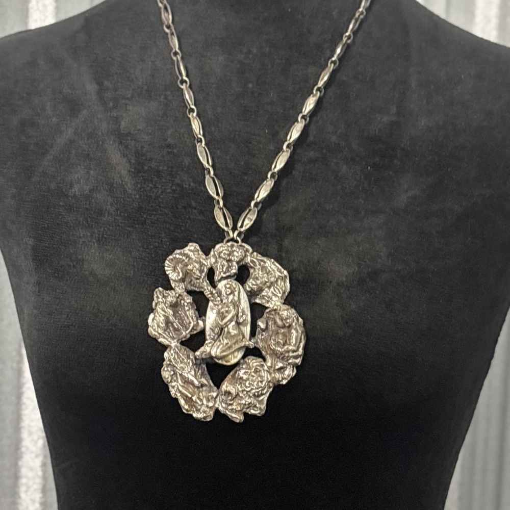 Vintage Tortolani Zodiac Medallion Pendant Necklace Silver Tone Signed‎ Large